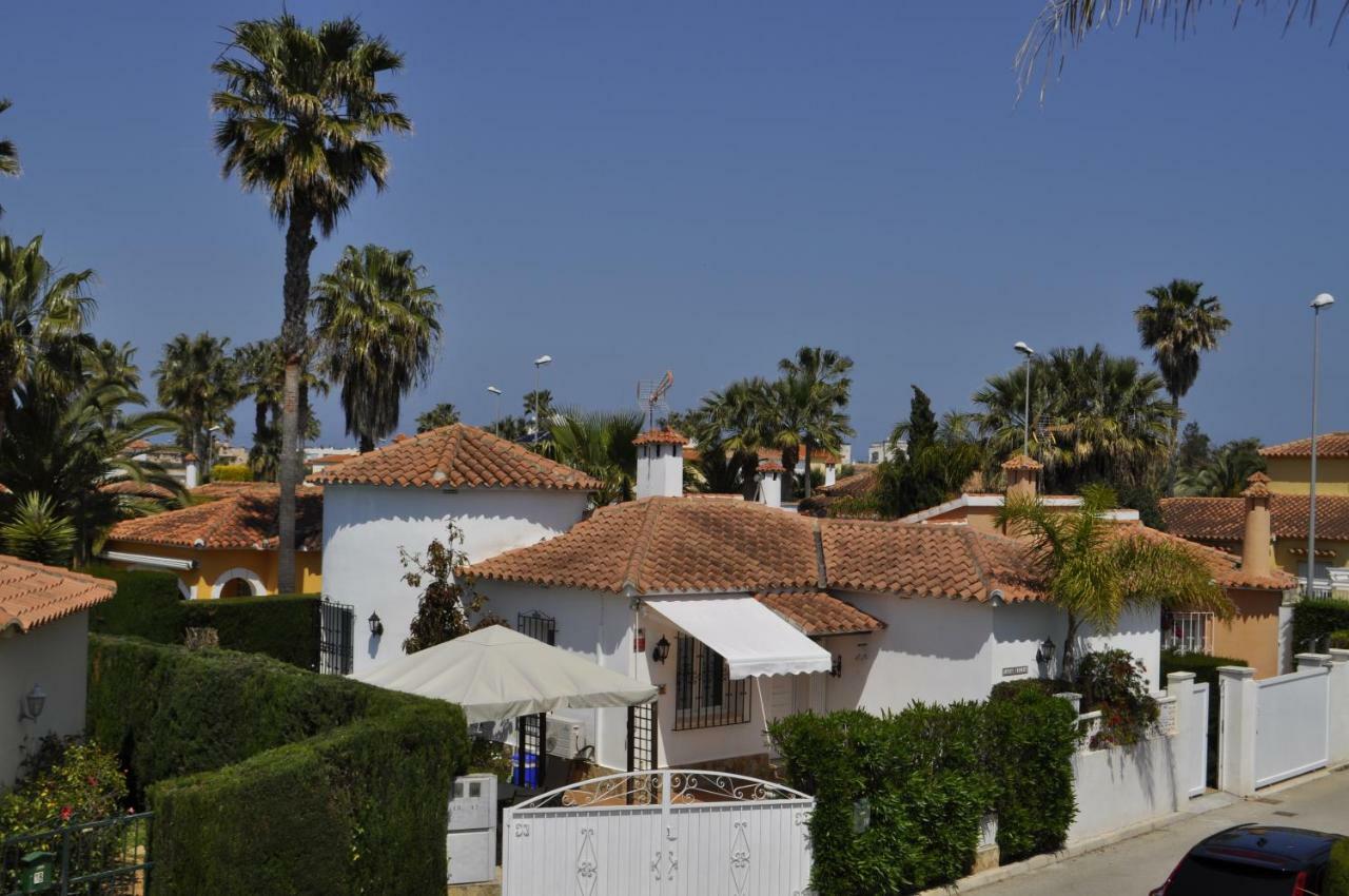 Family Beach Villa Rubens Oliva Exterior photo